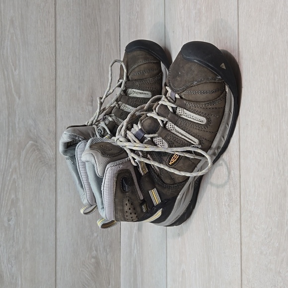 Keen Womens Utility Watproof DetroitLeather Sneakers Composed Steel Toe shoes 8M - Picture 1 of 15